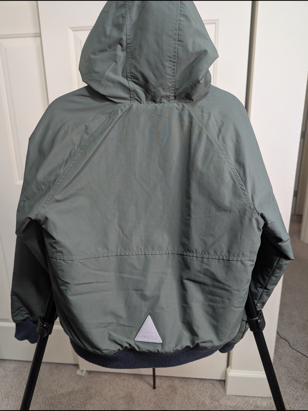 L.L. Bean Youth Hooded Bomber Jacket Forest Green Size 8 Excellent Condition - Picture 8 of 10